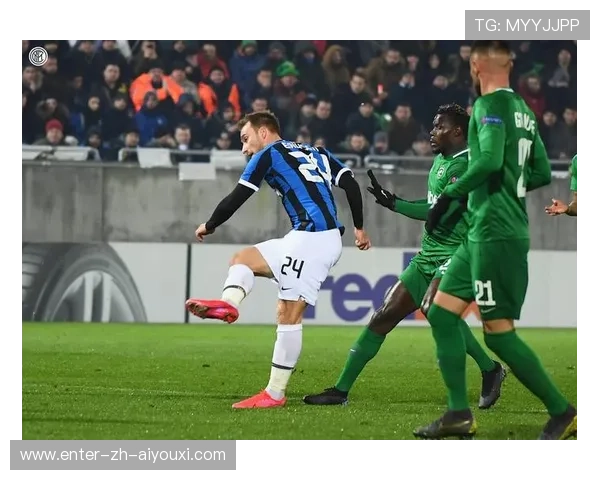 国米卢卡库门前抢点补射带来整场最大亮点 国米卢卡库门前抢点补射带来整场最大亮点