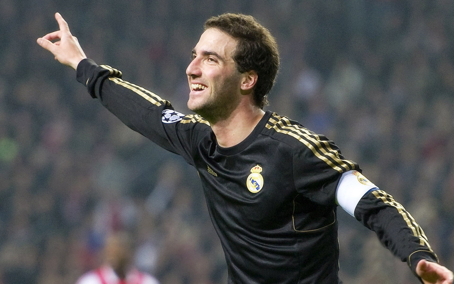 澳网男单决赛上演五盘大战 世界第一惊险卫冕